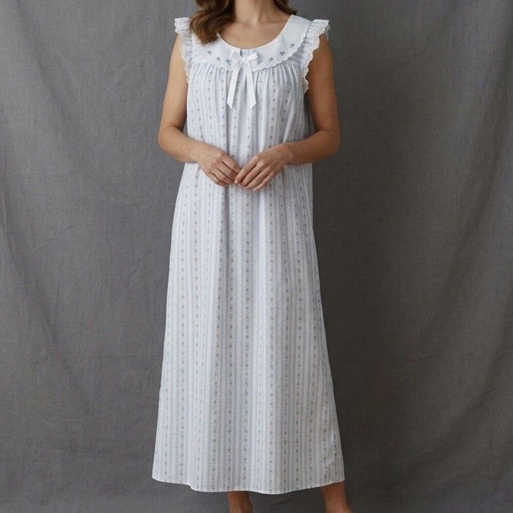 Vintage 80s Daydress Nightgown Size M White Blue Floral Embroidered Collar Retro